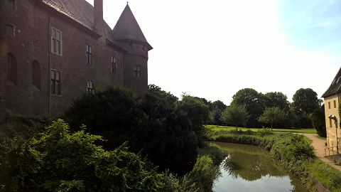 Wassergraben Burg Linn
