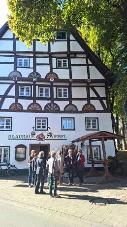 Mittagessen im Brauhaus Zwiebel